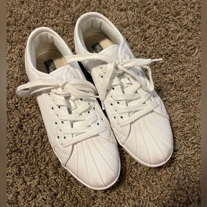 Pastry White Shoes Size 8